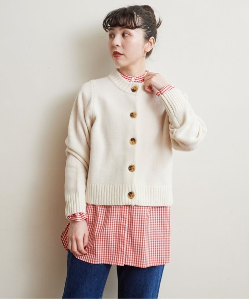 CHILD WOMAN（チャイルドウーマン）の「Extrafine merino wool 5GGクルーネックカーディガン（カーディガン/ボレロ・レディース・レッド/ブルー/アイボリー/イエロー/グリーン/オレンジ/ネイビー・FREE）」の8枚目の写真