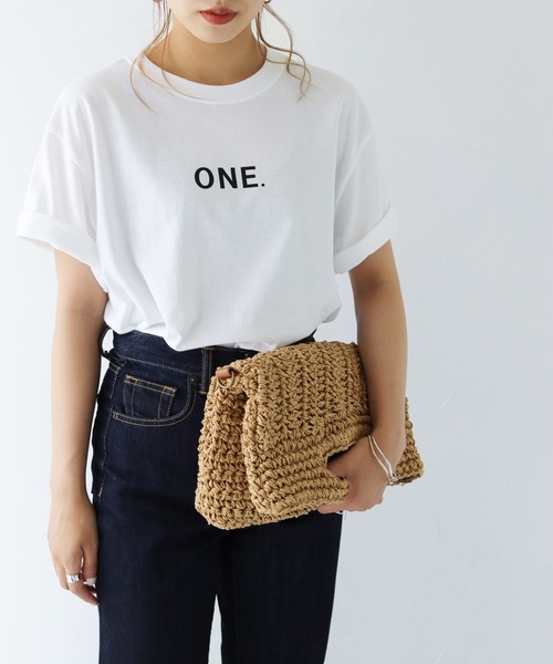 HER CLOSET(ハークローゼット)の「【shemoshelly】WEB限定 5.6オンスナンバリングロゴTシャツ 新色追加(Tシャツ/カットソー・レディース・ブラック/ダークブラウン/オフホワイト/カーキ/ブラック系その他2/ネイビー/ブルー系その他/ホワイト系その他/ブラック系その他/ホワイト系その他2/ブラック系その他3・S/M/L)」の22枚目の写真