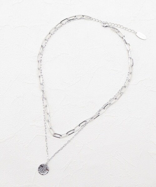 SHOO・LA・RUE（シューラルー）の「◆チェーン&丸プレートネックレス（ネックレス・レディース・シルバー/ゴールド・00）」の2枚目の写真