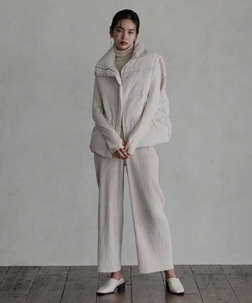 hellam（へラム）の「中綿ボリュームダウンベスト（ダウンベスト・レディース・アイボリー/ブラック・FREE）」の5枚目の写真