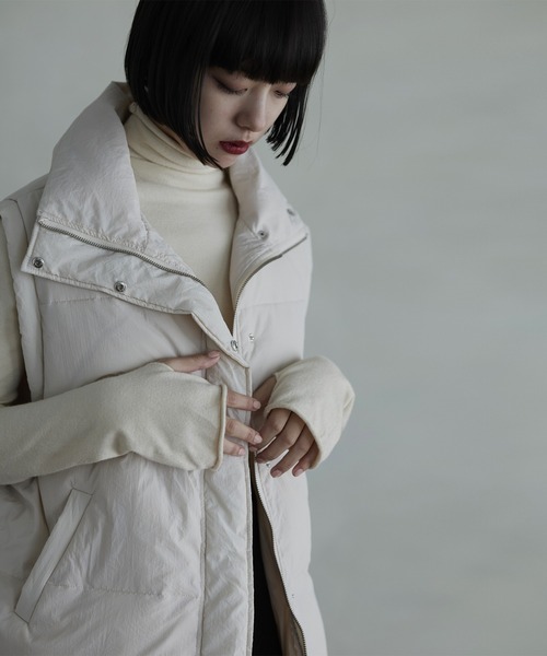 hellam（へラム）の「中綿ボリュームダウンベスト（ダウンベスト・レディース・アイボリー/ブラック・FREE）」の20枚目の写真