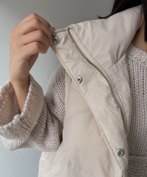 hellam（へラム）の「中綿ボリュームダウンベスト（ダウンベスト・レディース・アイボリー/ブラック・FREE）」の22枚目の写真