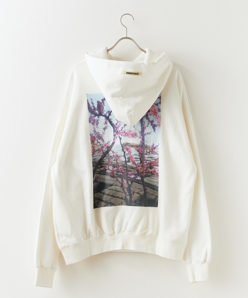 FOG ESSENTIALS（エフオージーエッセンシャルズ）の「FOG ESSENTIALS/エッセンシャルズ FLOWER PHOTO HOODIE バックボクシーフォト プルオーバーパーカー フーディー（パーカー・メンズ・ホワイト/ブラック・XS/S/M/L/XL）」の16枚目の写真