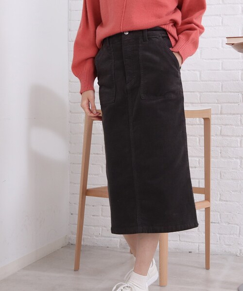 SHOO・LA・RUE(シューラルー)の「◆ストレッチコーデュロイ ナロースカート(スカート・レディース・ダークオレンジ/ブラック/グレー系その他/ベージュ・02/03/04)」の3枚目の写真