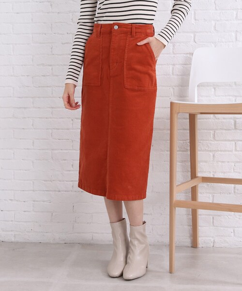 SHOO・LA・RUE(シューラルー)の「◆ストレッチコーデュロイ ナロースカート(スカート・レディース・ダークオレンジ/ブラック/グレー系その他/ベージュ・02/03/04)」の5枚目の写真