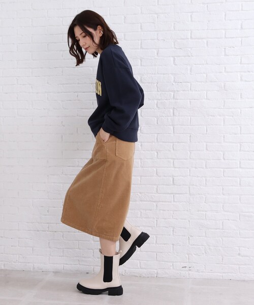 SHOO・LA・RUE(シューラルー)の「◆ストレッチコーデュロイ ナロースカート(スカート・レディース・ダークオレンジ/ブラック/グレー系その他/ベージュ・02/03/04)」の16枚目の写真