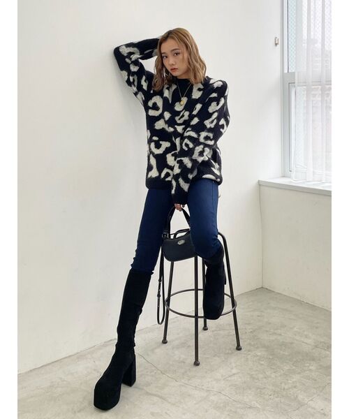 EMODA（エモダ）の「フラッフィーレオパードニット（ニット/セーター・レディース・ベージュ/ブラック/ブルー・FREE）」の12枚目の写真