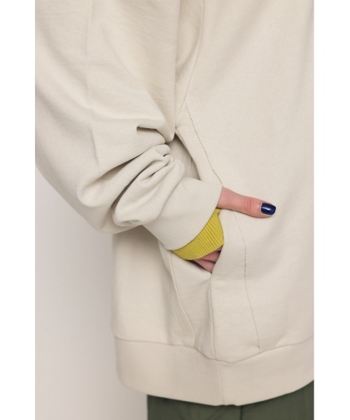 SLY(スライ)の「2WAY PHOTO SW TOPS 2ウェイ フォト スウェット トップス トレーナー(スウェット・レディース・オフホワイト/ブラック/グレー・FREE)」の15枚目の写真