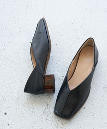 スクエアトゥセンターシーム甲深バブーシュ