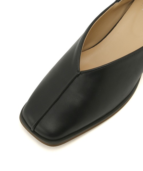 ROPE' PICNIC（ロペピクニック）の「スクエアトゥセンターシーム甲深バブーシュ（パンプス・レディース・ブラック/ゴールド系その他2/キナリ・25.0cm/24.5cm/23.0cm/24.0cm/23.5cm）」の6枚目の写真