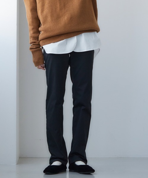 SMILE LAND（スマイルランド）の「大きいサイズ すごのびストレッチツイルストレートパンツ（チノパンツ・レディース・ブラック・76/92/122/98/80/84/73/106/88/96/114）」の4枚目の写真