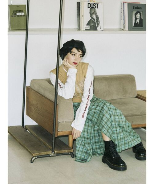 jouetie（ジュエティ）の「プリーツスリットロングスカート（スカート・レディース・ピンク/ブルー/グリーン・MEDIUM）」の9枚目の写真