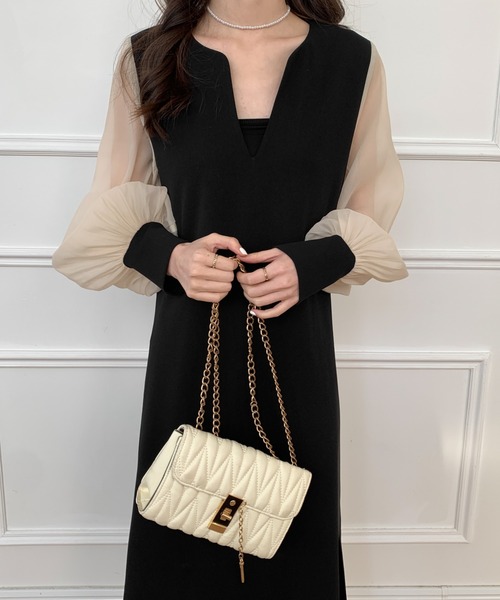 ECLIN（エクラン）の「異素材シアースリーブスキッパネックスリットワンピース（ワンピース・レディース・ベージュ/ブラック/グレー・M/L）」の14枚目の写真