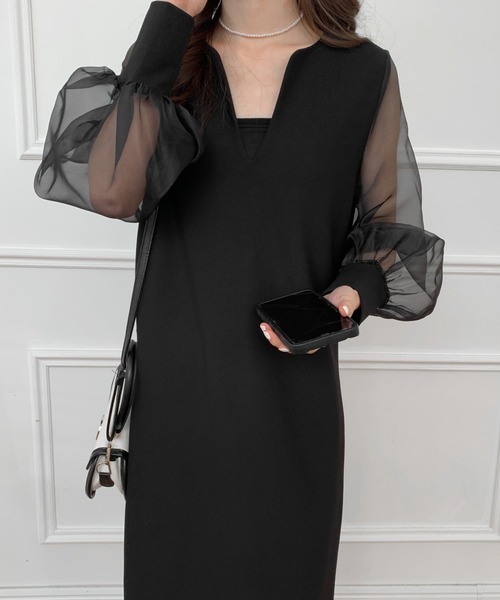 ECLIN（エクラン）の「異素材シアースリーブスキッパネックスリットワンピース（ワンピース・レディース・ベージュ/ブラック/グレー・M/L）」の11枚目の写真