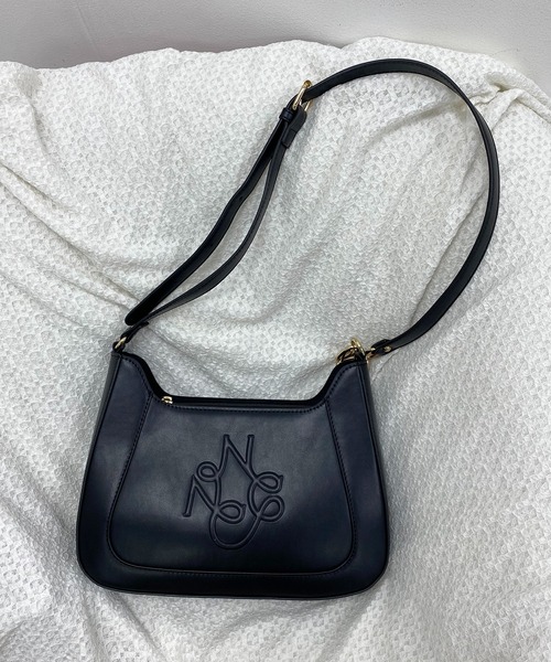 one after another NICE CLAUP（ワンアフターアナザーナイスクラップ）の「NCロゴエンボスホーボーバック　2023SS（ショルダーバッグ・レディース・ブラック/アイボリー/イエロー・FREE）」の7枚目の写真