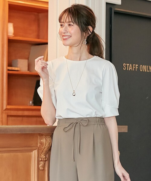 ANY SIS(エニィスィス)の「【UVケア】プレーティングジャージー タックスリーブ カットソー(Tシャツ/カットソー・レディース・ダルブルー系/ブラック系/ローズ系/ホワイト系/ブラック系2/ライトグリーン系・2)」の2枚目の写真