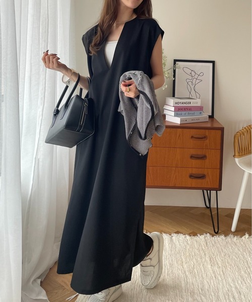 GeeRA（ジーラ）の「リネン入りVネックオーバージャンパースカート（ジャンパースカート・レディース・アイボリー/ネイビー/ブラック・MEDIUM/LARGE/X-LARGE）」の22枚目の写真