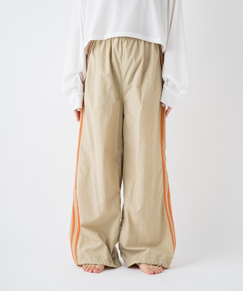 earthy（アーシー）の「【撥水】ナイロンラインパンツ（その他パンツ・レディース・ベージュ/ブラック/ブラウン/パープル/オフホワイト・S/M）」の17枚目の写真