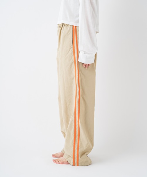 earthy（アーシー）の「【撥水】ナイロンラインパンツ（その他パンツ・レディース・ベージュ/ブラック/ブラウン/パープル/オフホワイト・S/M）」の19枚目の写真