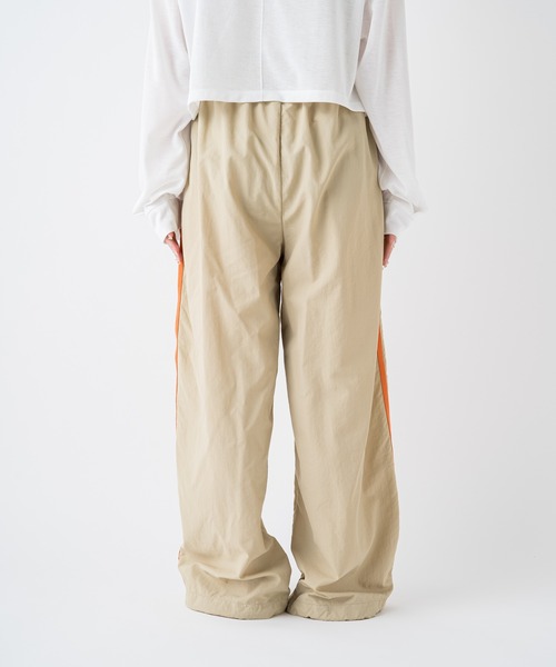 earthy（アーシー）の「【撥水】ナイロンラインパンツ（その他パンツ・レディース・ベージュ/ブラック/ブラウン/パープル/オフホワイト・S/M）」の20枚目の写真