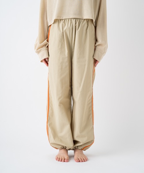 earthy（アーシー）の「【撥水】ナイロンラインパンツ（その他パンツ・レディース・ベージュ/ブラック/ブラウン/パープル/オフホワイト・S/M）」の14枚目の写真