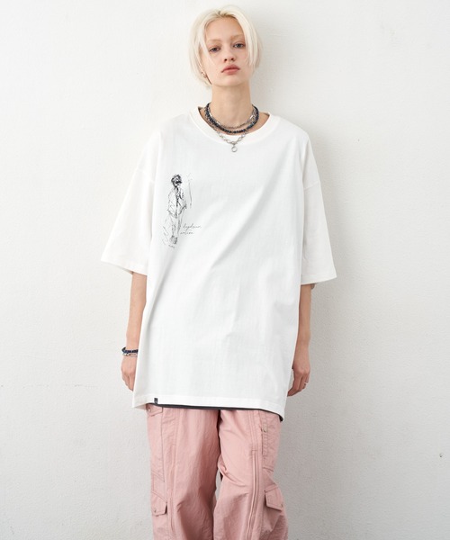 AIVER（アイバー）の「AIVER　ドローイングS/SビッグTEE（Tシャツ/カットソー・メンズ・ホワイト/チャコールグレー/ブラック・MEDIUM/SMALL/LARGE）」の6枚目の写真