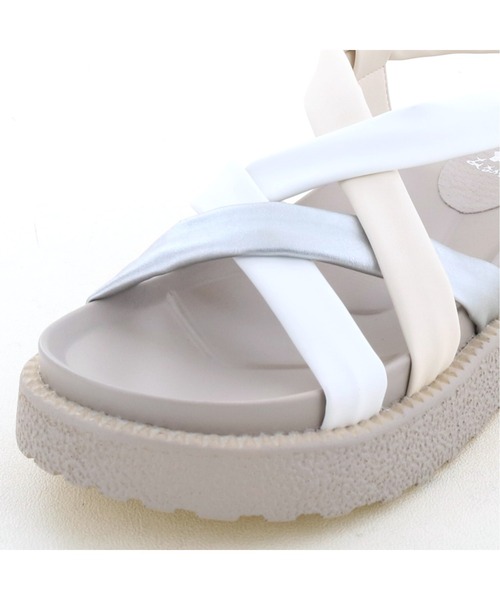 byあしながおじさん（バイアシナガオジサン）の「厚底ストラップサンダル　8490059（サンダル・レディース・ベージュ/ホワイト/ブラック・S/M/L/LL）」の11枚目の写真