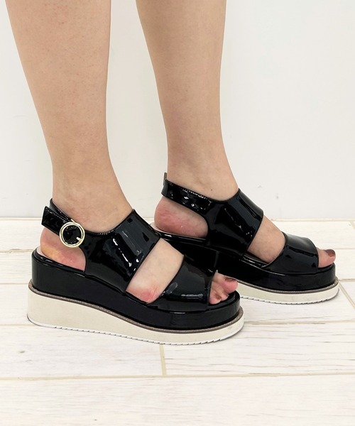 INGNI（イング）の「ラメゴールドライン／プラットフォームサンダル（サンダル・レディース・ブラック/ピンクベージュ/アイボリー・M/L）」の6枚目の写真