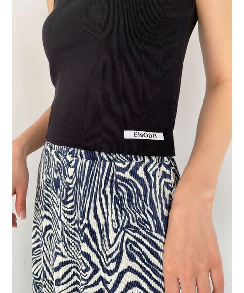 EMODA（エモダ）の「プリーツボリュームマキシスカート（スカート・レディース・ブラック/その他/その他1/グレー・FREE）」の10枚目の写真