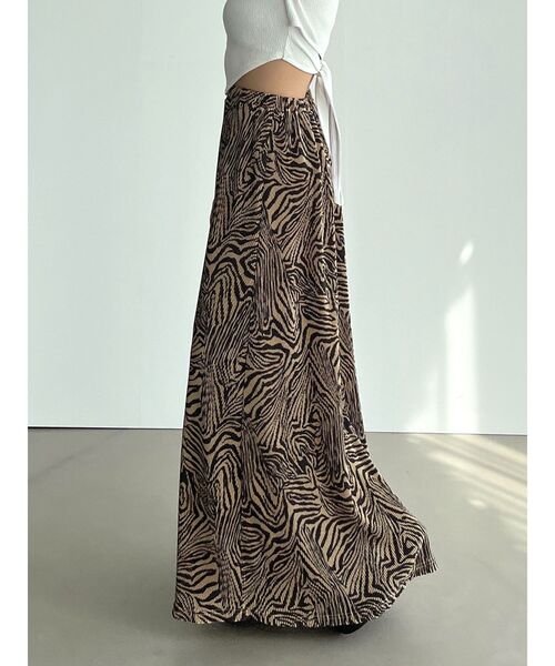 EMODA（エモダ）の「プリーツボリュームマキシスカート（スカート・レディース・ブラック/その他/その他1/グレー・FREE）」の6枚目の写真