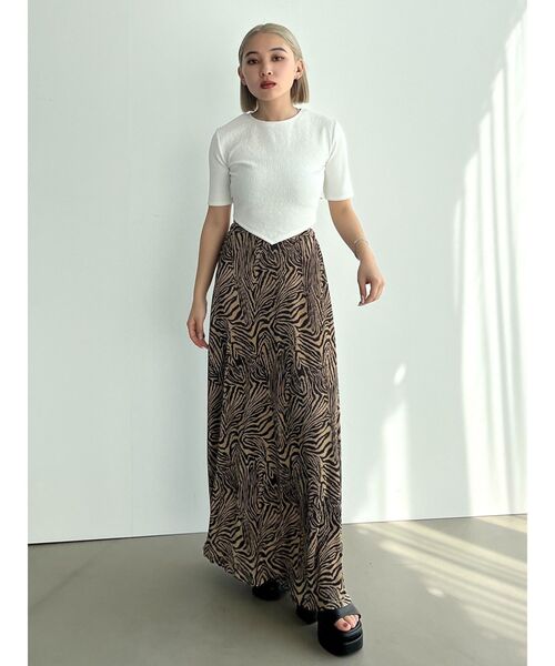 EMODA（エモダ）の「プリーツボリュームマキシスカート（スカート・レディース・ブラック/その他/その他1/グレー・FREE）」の8枚目の写真