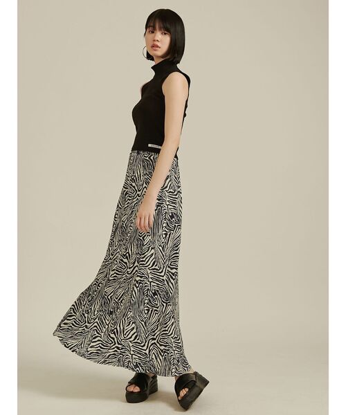 EMODA（エモダ）の「プリーツボリュームマキシスカート（スカート・レディース・ブラック/その他/その他1/グレー・FREE）」の21枚目の写真