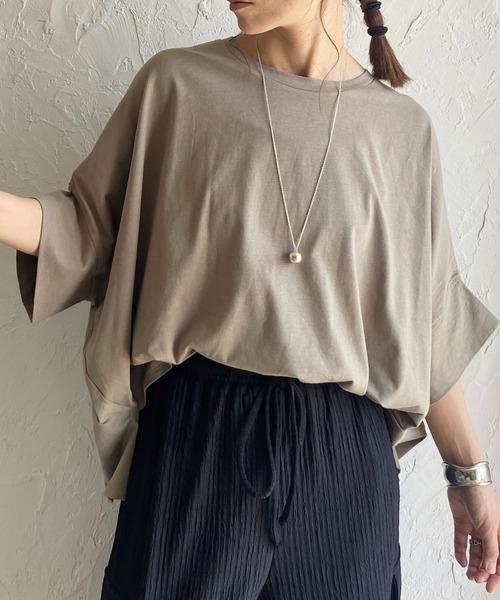 She's Closet（シーズクローゼット）の「無地コットンドルマンスリーブ半袖ビッグシルエットTシャツ（Tシャツ/カットソー・レディース・ホワイト/ブラック/チャコール/グリーン/グレイッシュベージュ/ブルーパープル・FREE）」の4枚目の写真
