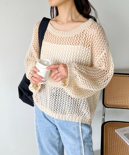 CLEA（クレア）の「メッシュ編みボリューム袖オーバーサイズトップス（Tシャツ/カットソー・レディース・アイボリー/ブラック・FREE）」の4枚目の写真