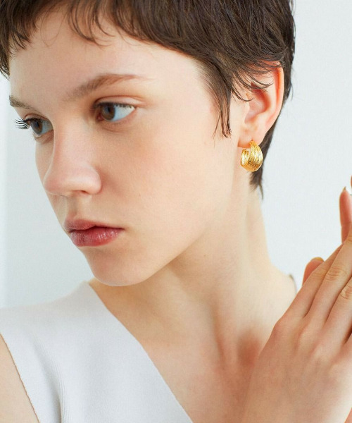 ROOM(-)の「multiple layers pierce(ピアス(両耳用)・レディース・ゴールド・FREE)」の1枚目の写真