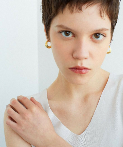 ROOM(-)の「multiple layers pierce(ピアス(両耳用)・レディース・ゴールド・FREE)」の3枚目の写真