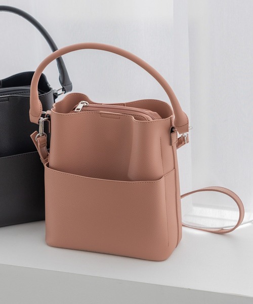 LAKOLE(ラコレ)の「【オケージョン/新社会人にも】ワンハンドル2WAYスクエアバッグ3 / 962997(ショルダーバッグ・レディース・ブラック/ブルー/ピンク/サンドグレー/グレー/ライトグリーン/ライトグレー/オフホワイト/モカ/ベージュ/セージグリーン/ライトブルー/ライトピンク/ブルー系その他/ローズ/ネイビー・FREE)」の14枚目の写真