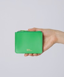 TOGA 財布　直営店限定カラー　green TOGA PULLA（トーガ プルラ）の「TOGA PULLA Leather wallet（財布