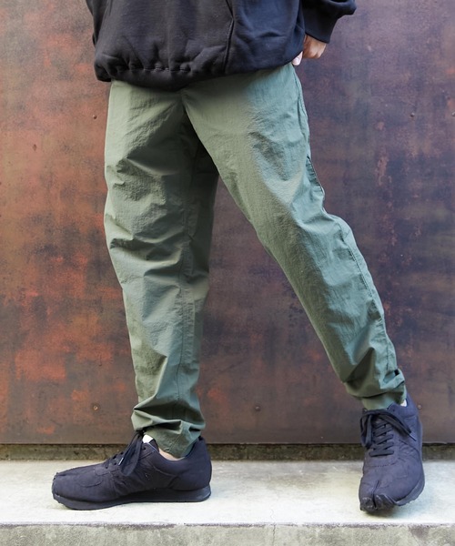 TRUSS（トラス）の「【ユニセックス】＜撥水/パッカブル＞バーサタイル ナイロンタフタ テーパードパンツ（その他パンツ・メンズ・ブラック/グレー/オリーブ/ブルー/カモフラージュ/キャメル・SMALL/MEDIUM/LARGE/X-LARGE）」の8枚目の写真