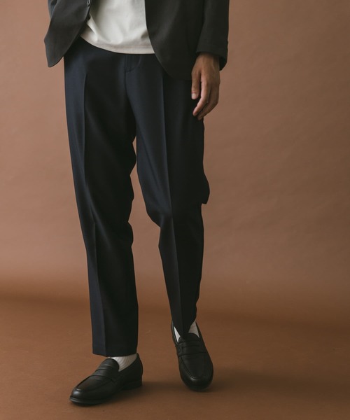 URBAN RESEARCH DOORS(アーバンリサーチドアーズ)の「T/R テーパードトラウザー(その他パンツ・メンズ・ブラック/ネイビー/モカ/グレー・SMALL/MEDIUM/LARGE)」の4枚目の写真