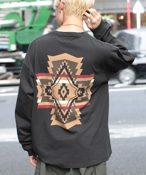 PENDLETON（ペンドルトン）の「【PENDLETON】Unisex Back Print Long Tee 3475-3004（Tシャツ/カットソー・メンズ・ホワイト/オフホワイト/ライトグレー/グレイッシュベージュ/ターコイズブルー/チャコールグレー/ブラック/ダークグリーン・L/S/M）」の4枚目の写真