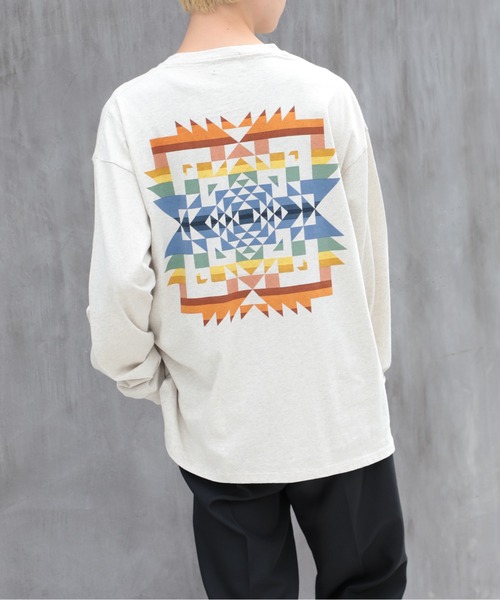 PENDLETON（ペンドルトン）の「【PENDLETON】Unisex Back Print Long Tee 3475-3004（Tシャツ/カットソー・メンズ・ホワイト/オフホワイト/ライトグレー/グレイッシュベージュ/ターコイズブルー/チャコールグレー/ブラック/ダークグリーン・L/S/M）」の5枚目の写真