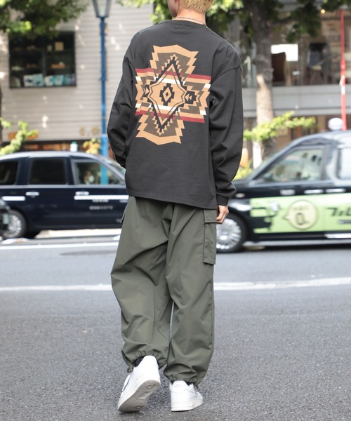 PENDLETON（ペンドルトン）の「【PENDLETON】Unisex Back Print Long Tee 3475-3004（Tシャツ/カットソー・メンズ・ホワイト/オフホワイト/ライトグレー/グレイッシュベージュ/ターコイズブルー/チャコールグレー/ブラック/ダークグリーン・L/S/M）」の17枚目の写真