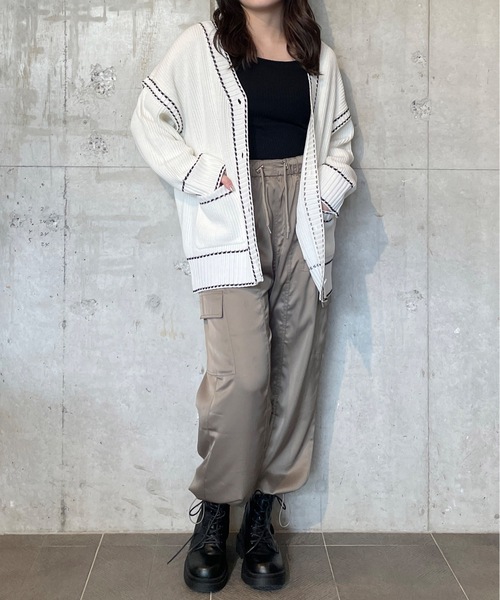 one way(ワンウェイ)の「配色ステッチカーディガン(カーディガン/ボレロ・レディース・ホワイト/グレー/ダークブルー・FREE)」の9枚目の写真