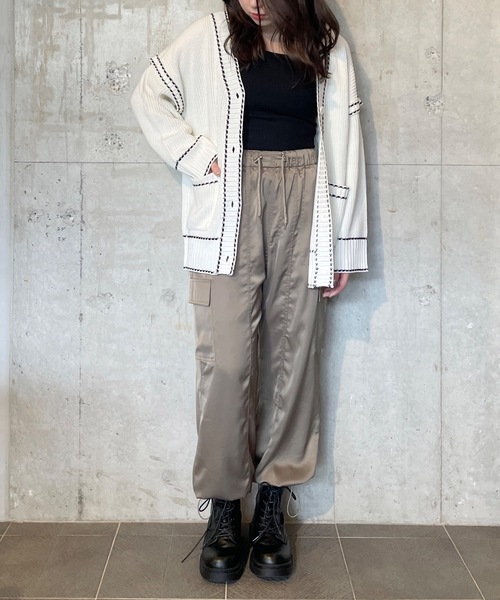 one way(ワンウェイ)の「配色ステッチカーディガン(カーディガン/ボレロ・レディース・ホワイト/グレー/ダークブルー・FREE)」の10枚目の写真