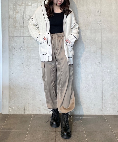 one way(ワンウェイ)の「配色ステッチカーディガン(カーディガン/ボレロ・レディース・ホワイト/グレー/ダークブルー・FREE)」の11枚目の写真