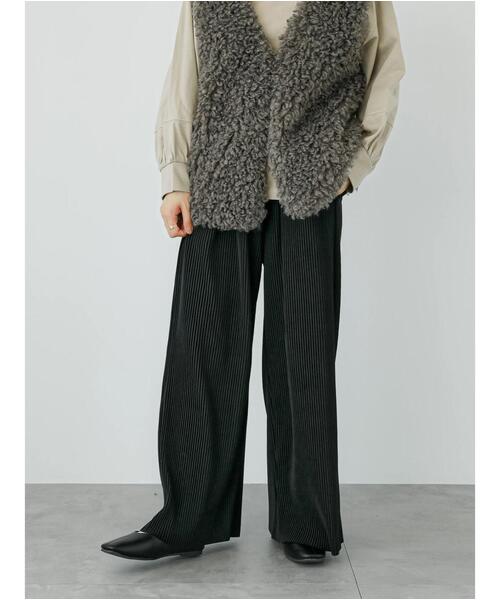 Lugnoncure（ルノンキュール）の「別珍プリーツパンツ（その他パンツ・レディース・オレンジ/ベージュ/ブラック・F）」の2枚目の写真