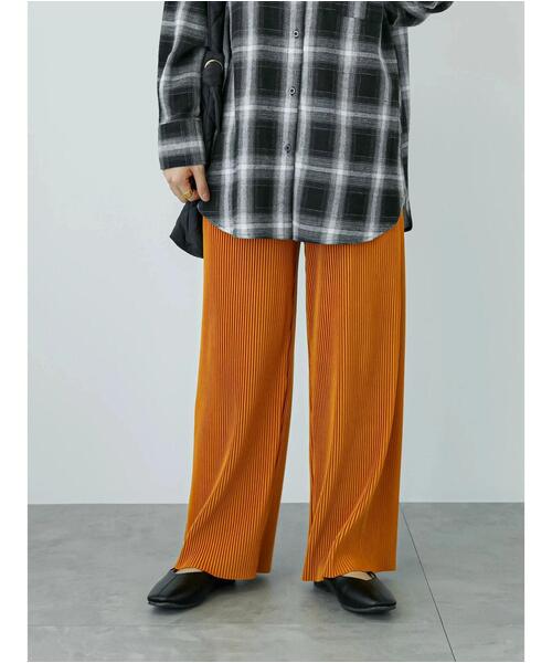 Lugnoncure（ルノンキュール）の「別珍プリーツパンツ（その他パンツ・レディース・オレンジ/ベージュ/ブラック・F）」の4枚目の写真