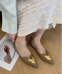 ハートモチーフパンプス