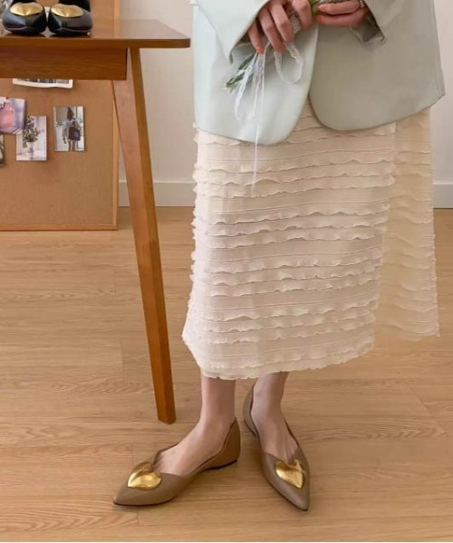 AMELY（エミリー）の「ハートモチーフパンプス（パンプス・レディース・ベージュ/ブラウン/ブラック・36/38/39/37/35）」の9枚目の写真